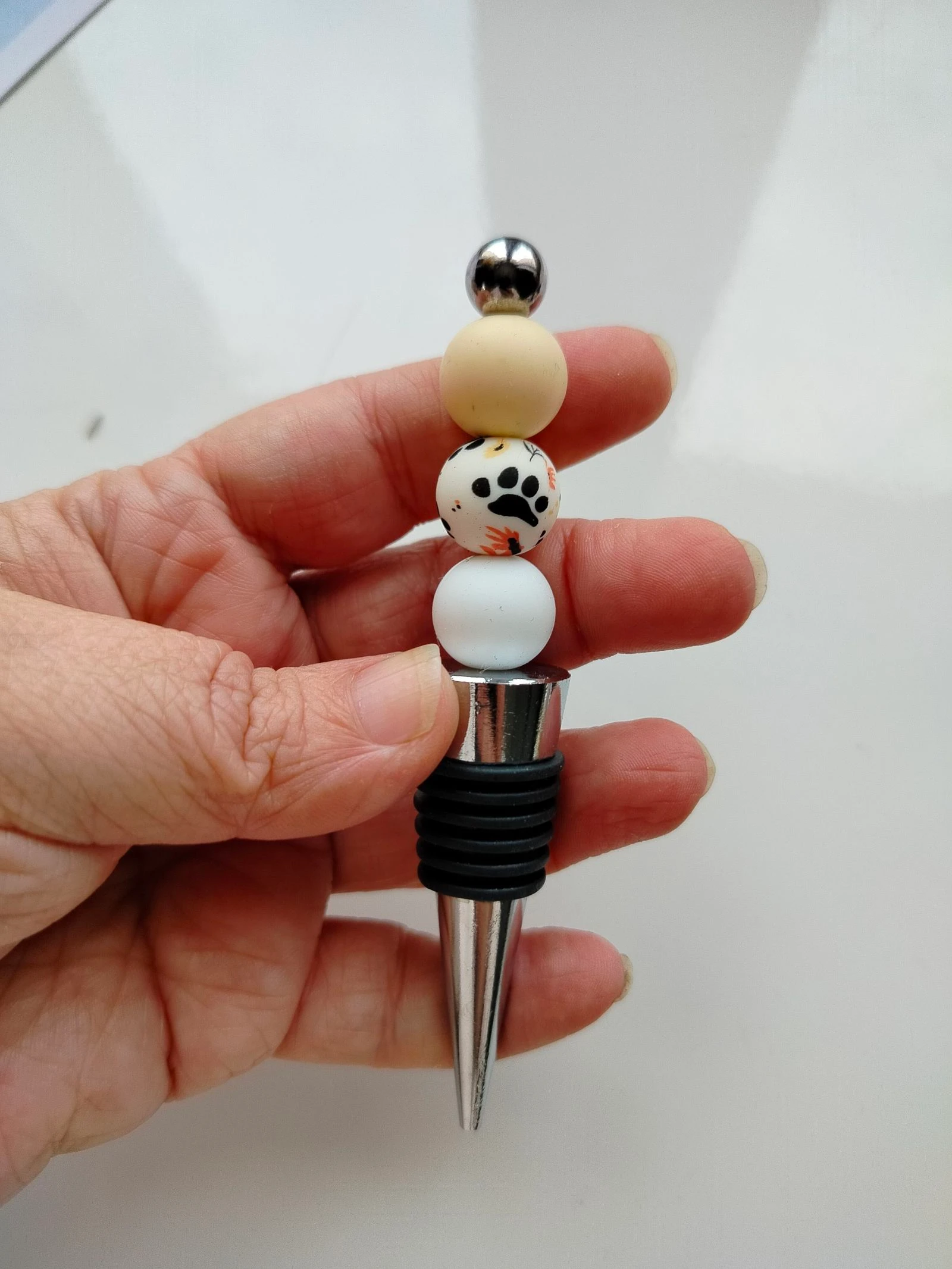 Silicone pearl bottle stopper – photo 3